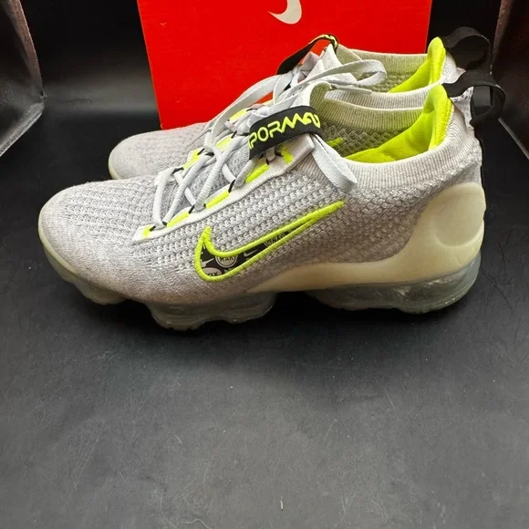 Nike Air VaporMax Gray White Volt Youth Shoes Sneakers Size 6.5 With Box - Picture 1 of 16